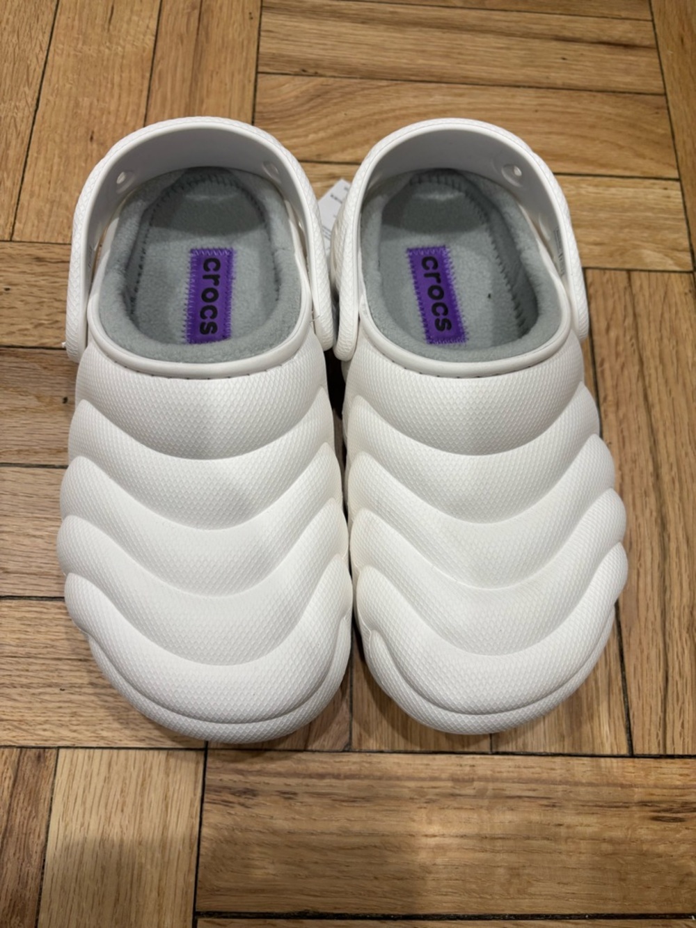 Crocs Classic 210059-100 Clogs Unisex M4/W6 White Overpuff Lined Slip On